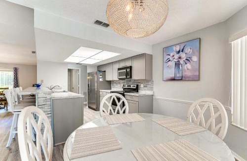 Spring Hill House | Spring Hill Home Private Pool, 9 Mi to Beach!