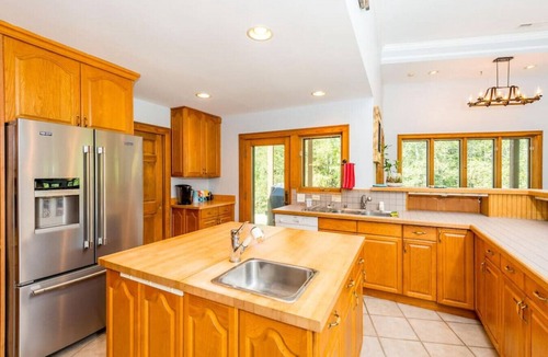 Marshall House | Spring in Mtns Villa at Stony Woods near Asheville Pet Friendly