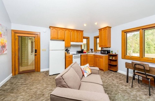Marshall House | Spring in Mtns Villa at Stony Woods near Asheville Pet Friendly