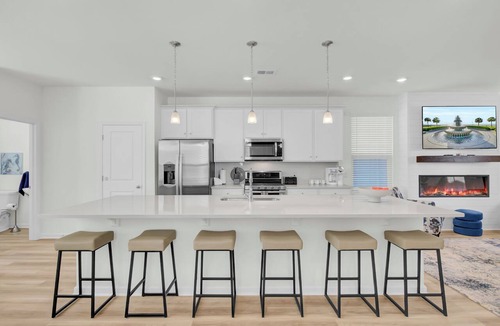 North Charleston House | Spring Sales! Large and Modern Home, 5 min to Park Circle, Pet Friendly