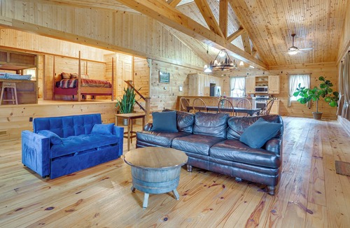 Turners House | Springfield Home w/ Private Patio & Gas Grill!