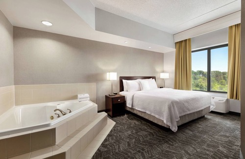 Sterling Hotel | SpringHill Suites by Marriott Dulles Airport