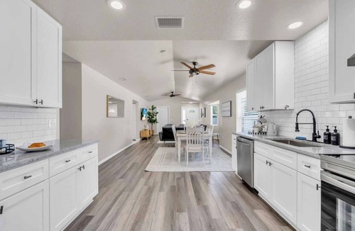 North Sarasota House | SRQ Comfy Retreat 3 bed 2 bath