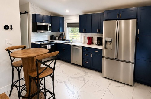 Thomas Drive Apartment | St. Andrew’s Hideaway