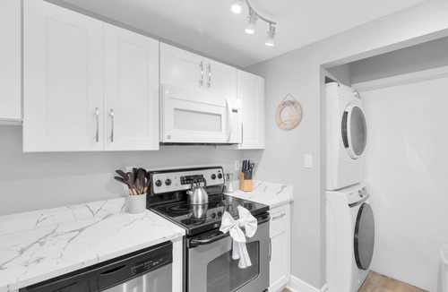 Meadows Condo | St. Johns Waterfront 4BR Penthouse Pool Dock Park