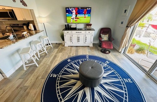 Belle Vista Condo | St Pete Beach Sun Harbor Waterfront Parking WiFi 1/1