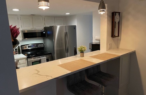 Bayview Condo | St Petersburg 3-bedroom condo steps from Bay, Pools, Hot Tub, Tennis Courts etc.