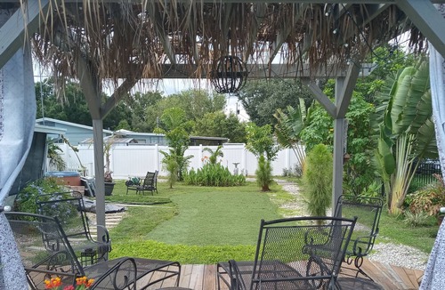 Meadowlawn House | St Petersburg, Florida Entire Cozy Home: Location, location, location