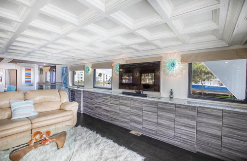 St. Petersburg - Clearwater House | St Petersburg Luxury Yacht Sleeps 8