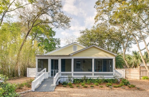 East Beach Cottage | St. Simons Island Cottage ~ 1 Block Walk to Beach!