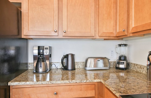 Bradenton Beach Condo | Starfish B - Breathtaking Sunsets, Elevator & Private Roof Top Terrace