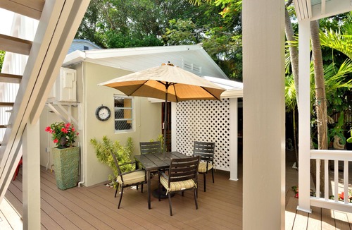 Historic Seaport Condo | STARS ~ 4 bedroom, 2 Bath Condo, Shared Heated Pool, Downtown Location!