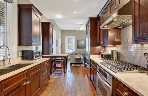 Historic Downtown Savannah House | Stately Savannah Home w/Saltwater Pool