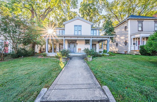 Bowling Green Apartment | Stately State Street Abode 2