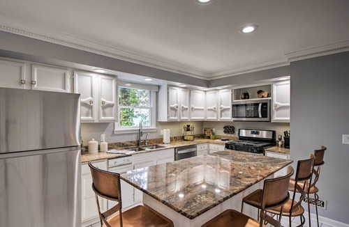 Missionary Ridge House | Stay Above it All! Modern Home on Missionary Ridge