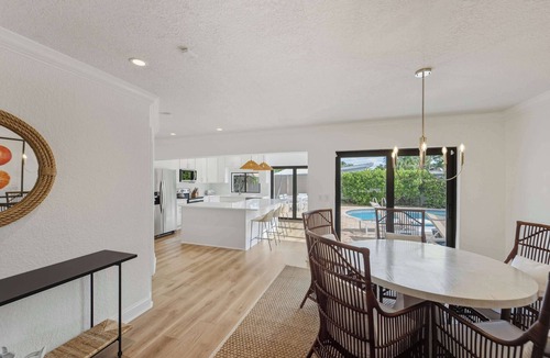 Lighthouse Point House | Stay At Lighthouse Point