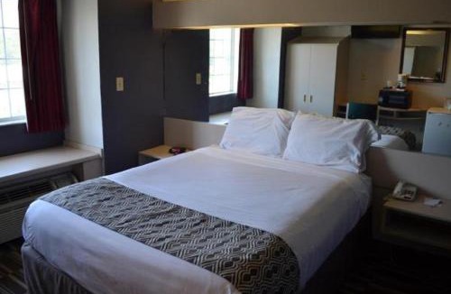 Union City Hotel | Stay Express inn and Suites Atlanta Union City