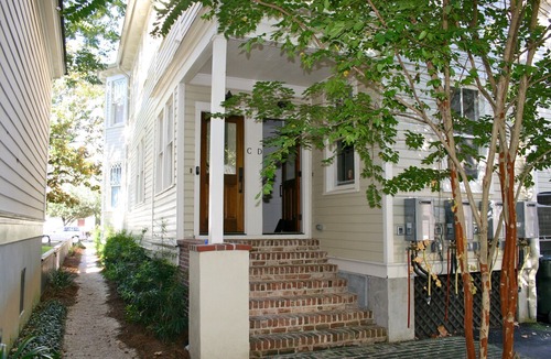 Cannonborough Elliotborough Apartment | Stay in Luxury. Eat, Shop W/Locals-King Street just 5 Blocks Away