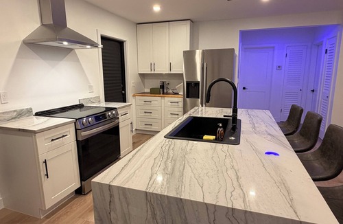 Golden Glades House | Stay Near the Action - Miami Hard Rock Stadium, Casinos, and Beaches