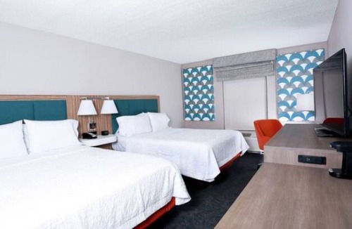 Wesley Chapel Hotel | Stay Near ZooTampa, Busch Gardens, Golf, Premium Outlets & Dining - 4 Units