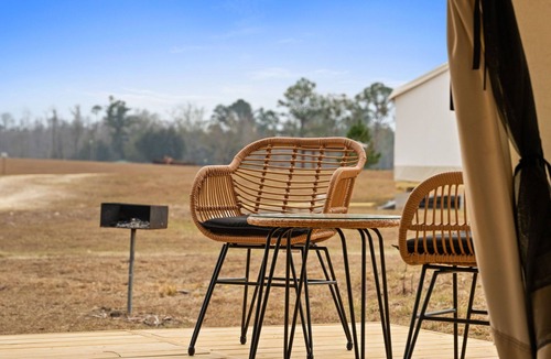 Wewahitchka Cabin | Stay & Paddle Free | Lakeside Glamping Retreat