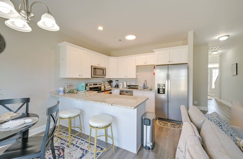 Harrisburg Apartment | Stay & Play: Spacious Concord Townhome Near Uptown