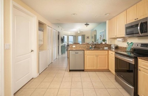 Treasure Island House | Stay, Relax & Soak Up the Sun