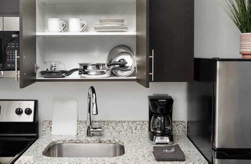 Coliseum Central Apartment | stayAPT Suites Hampton