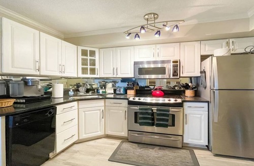 Downtown Atlanta Condo | StayATL | Peachtree Center Condo Dtown w Balcony