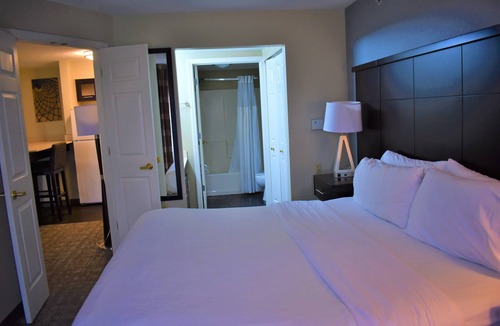 Cranbury Hotel | Staybridge Suites Cranbury by IHG