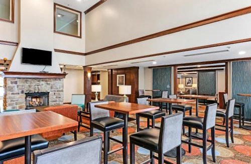 Mount Laurel Hotel | Staybridge Suites-Philadelphia/Mount Laurel by IHG
