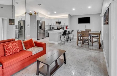Survey Creek House | Staycation