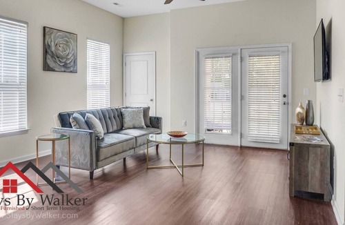 Ashbrook - Clawson Village Condo | StaysByWalker Park Rd 1BR - King Bed/Parking