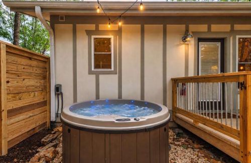 Waynesville House | Steps Away Cottage - Hot Tub Fire Pit Downtown Family Friendly