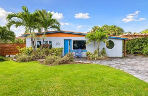 Winslow Reserve House | Steps From The Beach & 3 Miles To Cruise Ports!