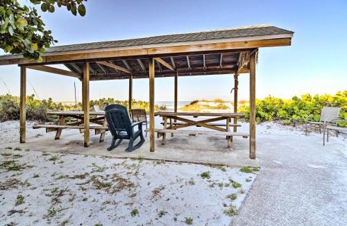 Indian Shores House | Steps to Beach, Cabana: Indian Shores Cottage
