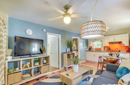 DeLand Condo | Steps to Downtown: DeLand Condo w/Porch & Yard