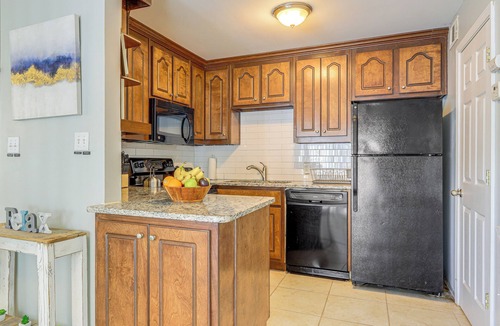 Conyers Condo | Steps to Park: Dog-Friendly Condo in Conyers!