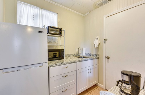 Bahama Beach Cottage | Steps to Sand! PCB Haven w/Furnished Outdoor Area