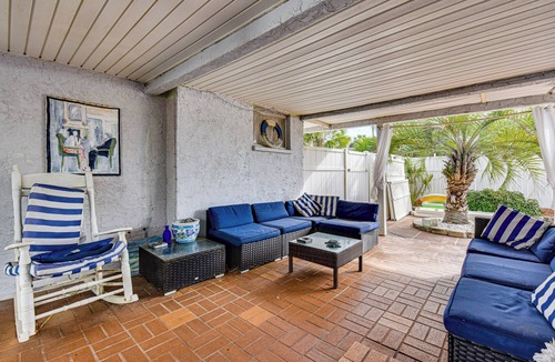 Bahama Beach Cottage | Steps to Sand! PCB Haven w/Furnished Outdoor Area