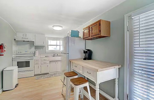 Point Pleasant Beach House | Steps to the Sand — Cozy 1BR with Renovated Bath & Private Porch