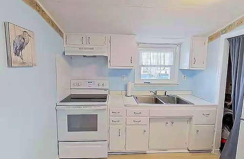 Point Pleasant Beach House | Steps to the Sand — Cozy 1BR with Renovated Bath & Private Porch