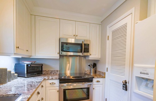 West Beach Cottage | Steps To The Beach! Live Your Best Beach Life in this Renovated Home w/Spacious Back Deck!