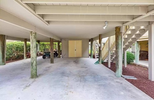 Myrtle Beach Cottage | Steps to the beach- 2Bd 2Bth Cottage- Pool -Off of Shore Drive