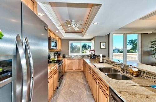 Park Shore Condo | Steps to the beach w/a beautiful pool view CL0101