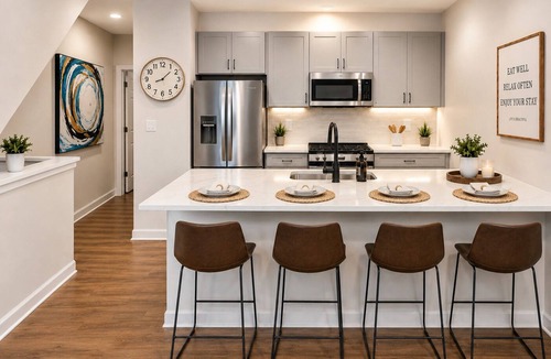 Chosewood Park House | Steps to the Beltline & Zoo! Elegant 3x3 designer retreat with resort pool