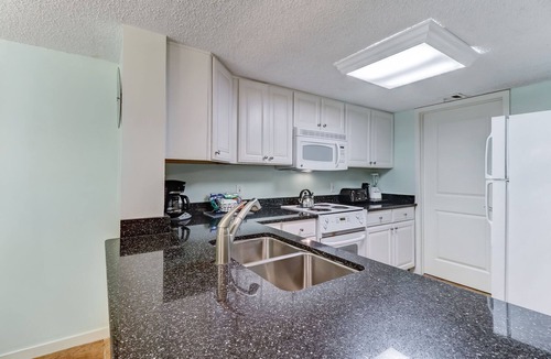 Fernandina Beach Condo | Steps to the Ocean! 2 bed/2 bath, 2118 Beachwood
