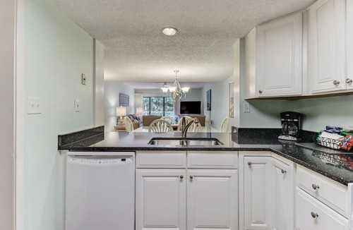 Fernandina Beach Condo | Steps to the Ocean! 2 bed/2 bath, 2118 Beachwood