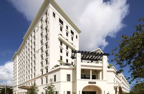 Coral Gables House | Steps to University of Miami! 4 Spacious Units! Onsite Parking, Rooftop Pool!