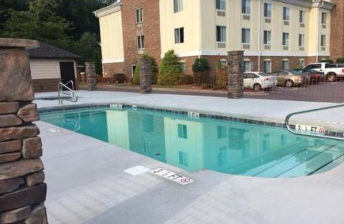 Cherokee Hotel | Stonebrook Lodge